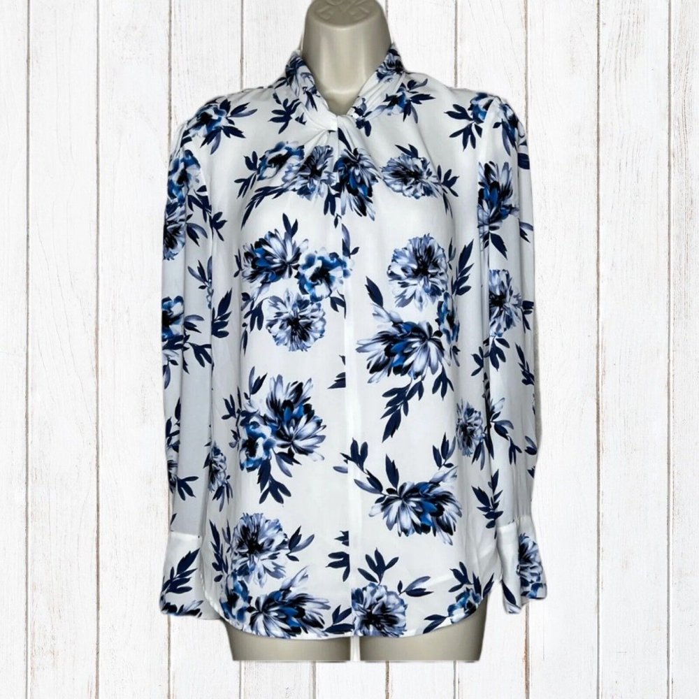 WHBM Womens Top Blouse Size 4 White Blue Floral Print Pearl Buttons B2